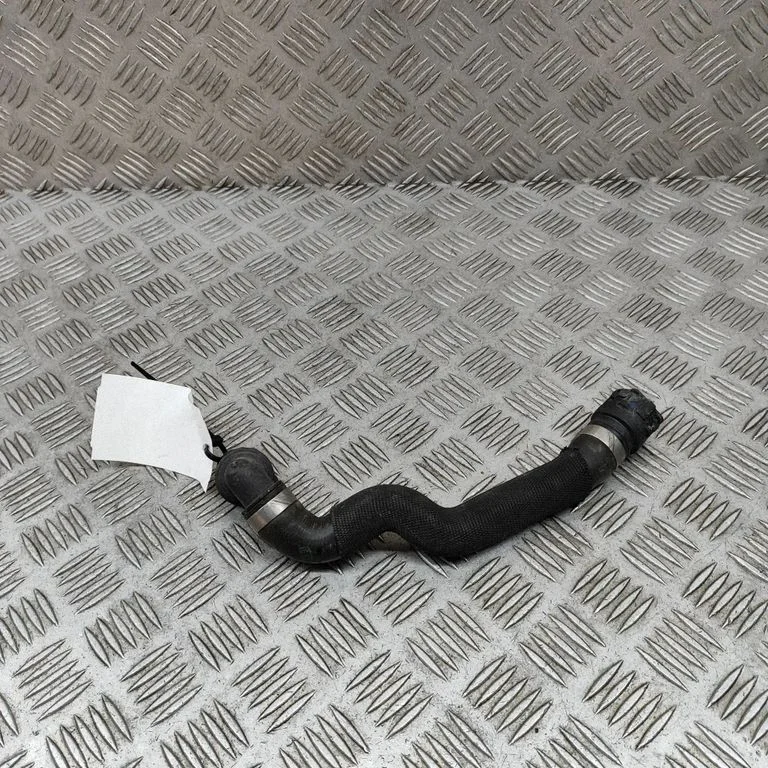 Motora dzesēšanas caurule (-es)/šļūtene (-es) A2055014684