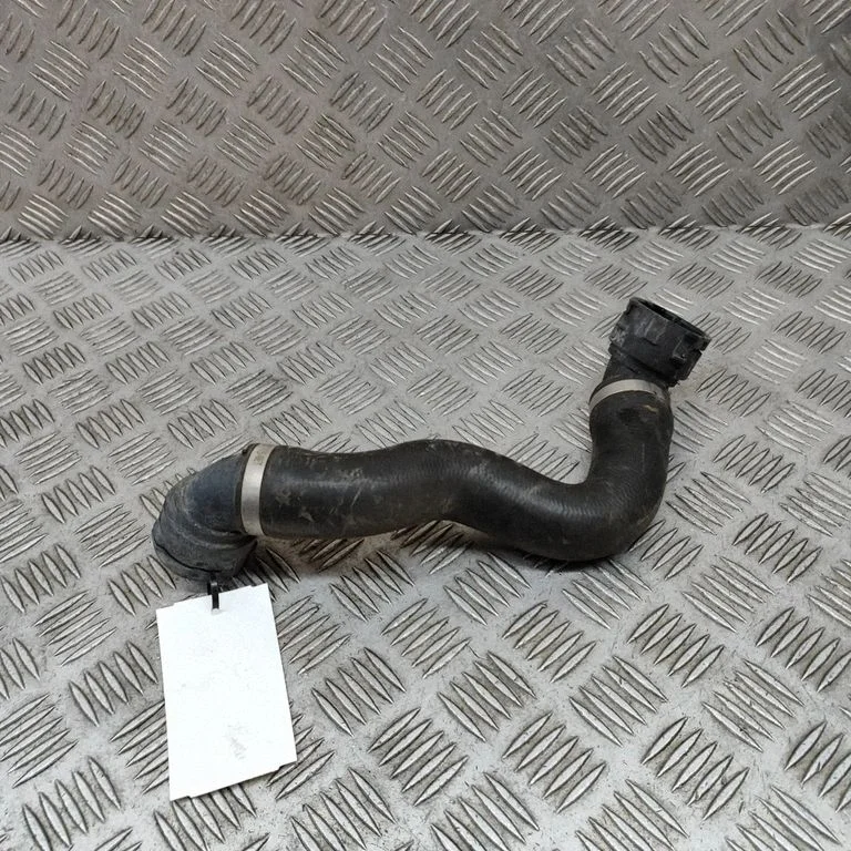 Motora dzesēšanas caurule (-es)/šļūtene (-es) A2055013482