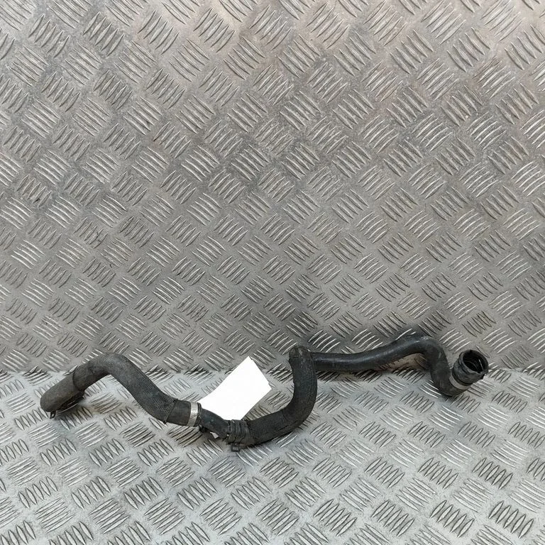 Motora dzesēšanas caurule (-es)/šļūtene (-es) A2058306005