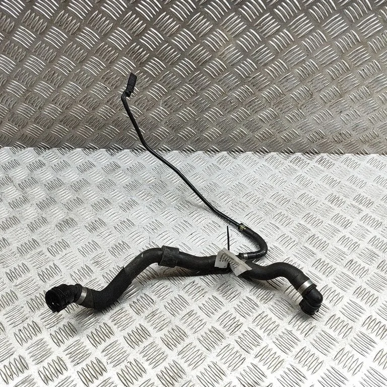 Engine coolant pipe/hose A1675015102