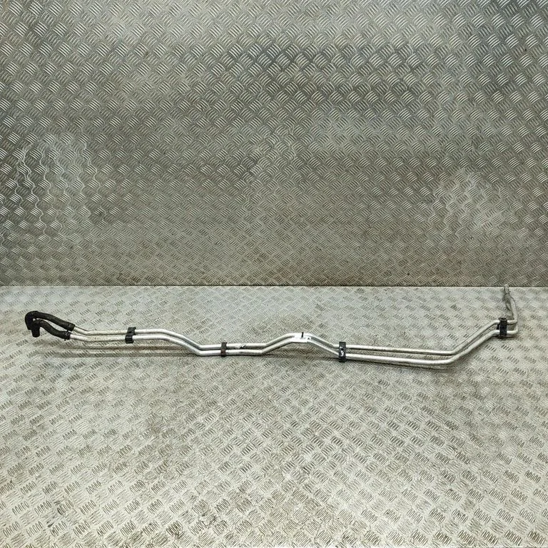 Motora dzesēšanas caurule (-es)/šļūtene (-es) 99757218100