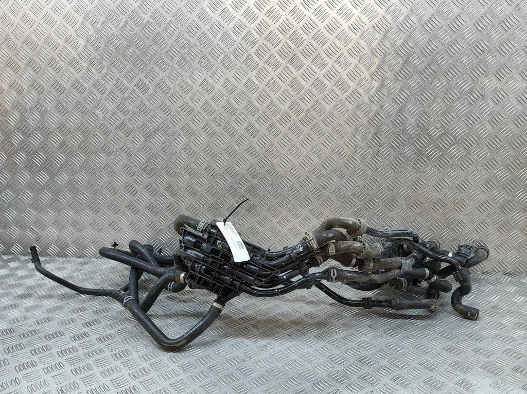 Motora dzesēšanas caurule (-es)/šļūtene (-es) 1EA121157R