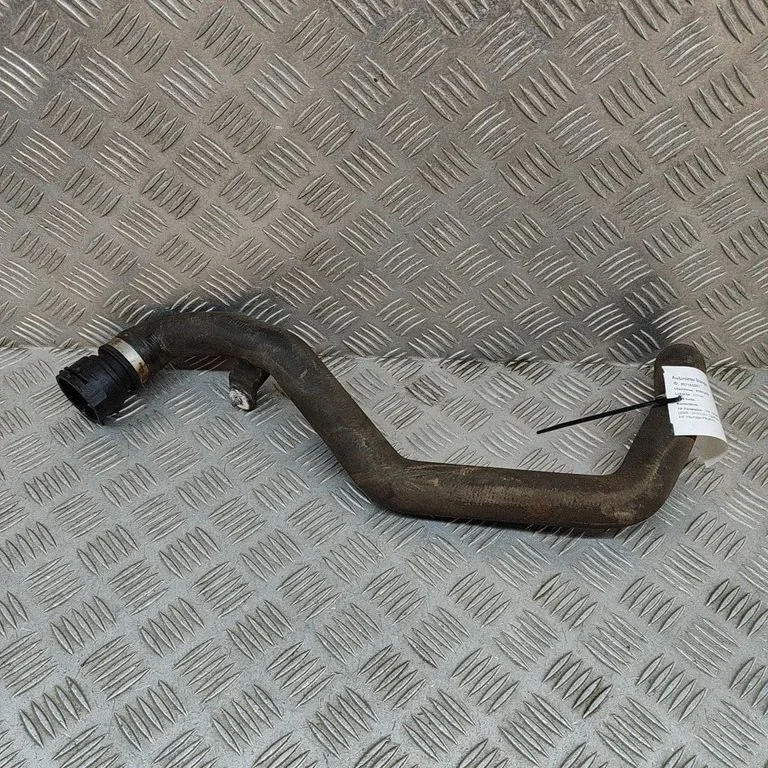 Mootori jahutusvedeliku toru / voolik – Volkswagen Touareg II (2010-2018)