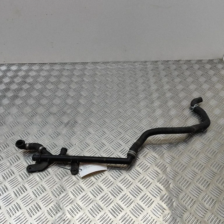 Engine coolant pipe/hose – BMW 7 Series F01 F02 F03 F04 (2008-2016)