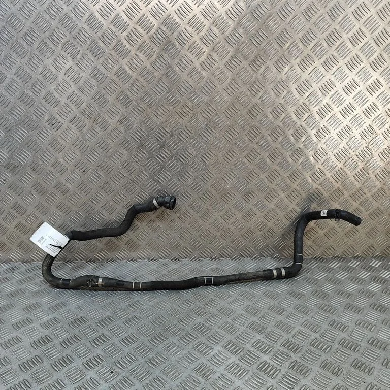 Engine coolant pipe/hose 6832801
