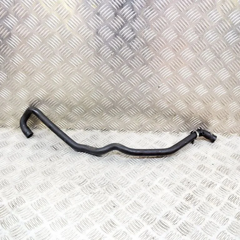 Engine coolant pipe/hose
