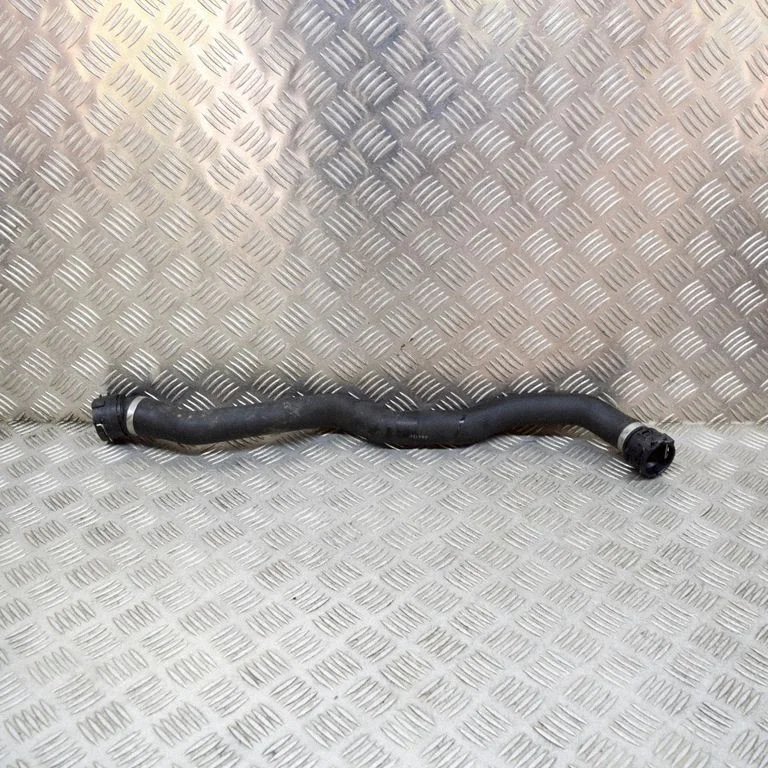 Engine coolant pipe/hose 8654834