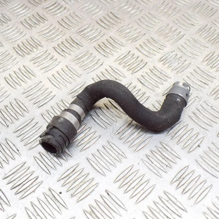 Engine coolant pipe/hose