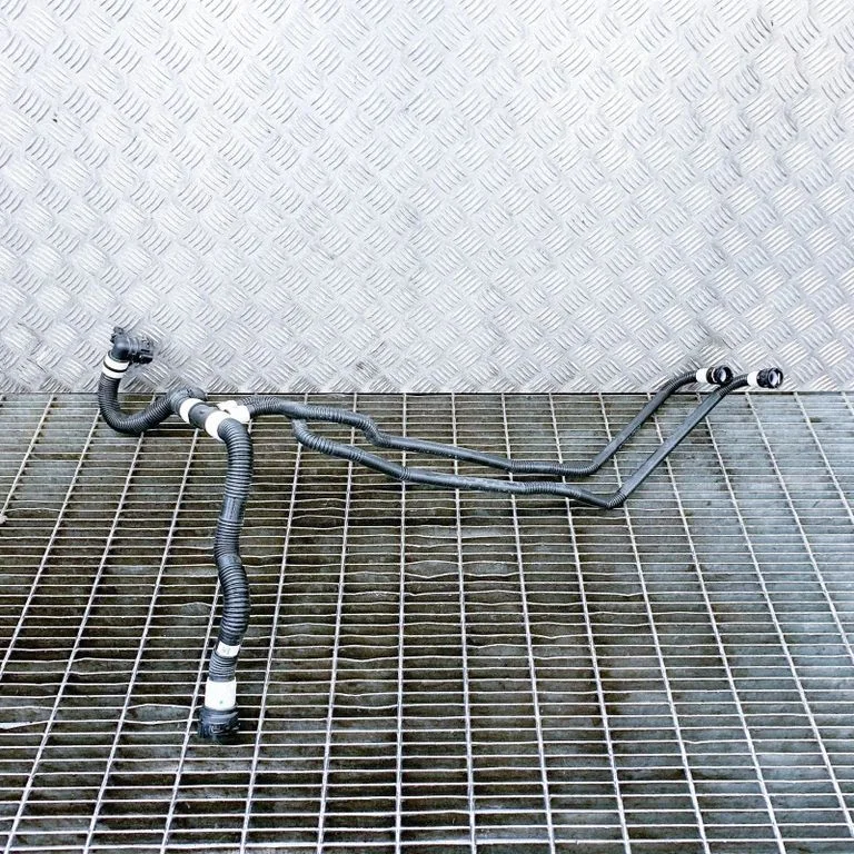 Engine coolant pipe/hose 107757900D