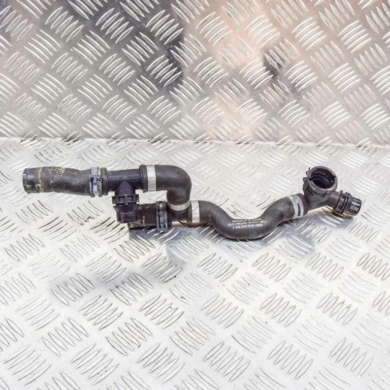 Motora dzesēšanas caurule (-es)/šļūtene (-es) 8W0819334J