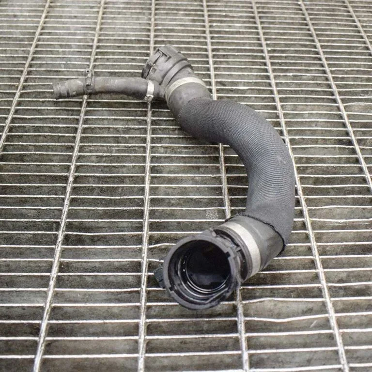Przewody układu chłodzenia silnika – BMW Seria 5 F10 F11 (2009-2016)