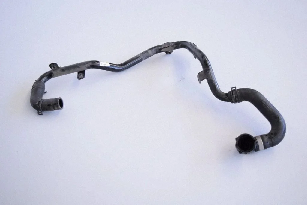 Engine coolant pipe/hose 7P0121156C