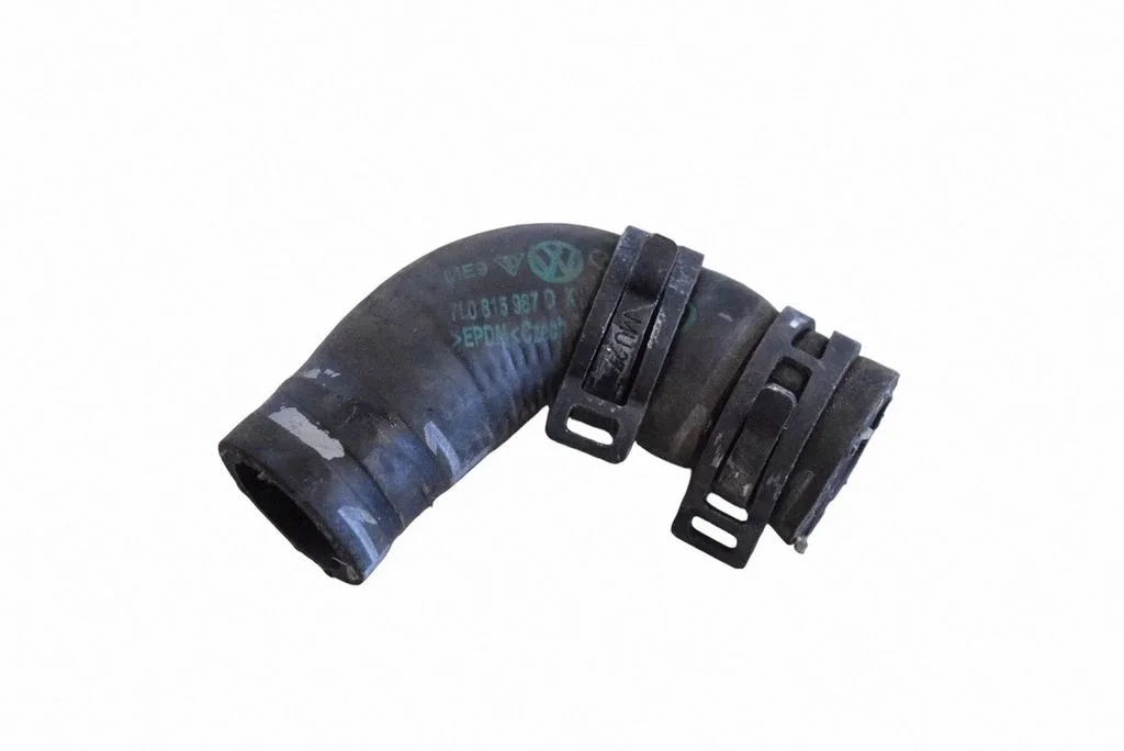 Engine coolant pipe/hose 7L0815987D