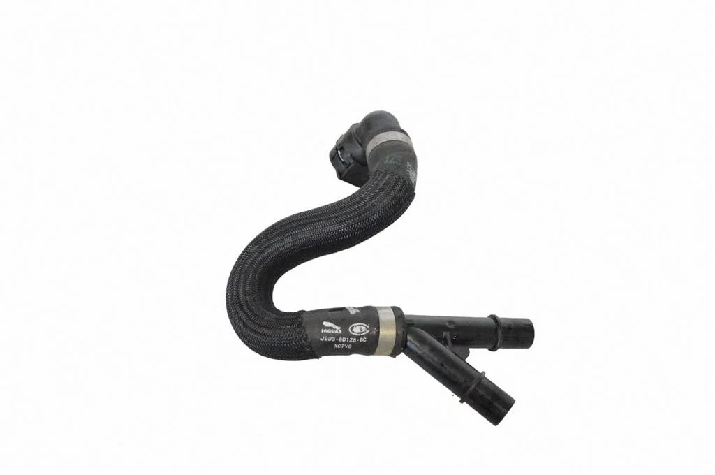 Engine coolant pipe/hose J9D38D128BC