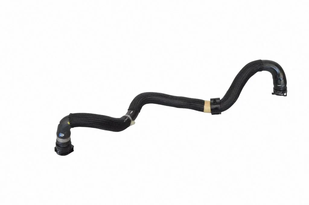 Engine coolant pipe/hose J9D38D152AD