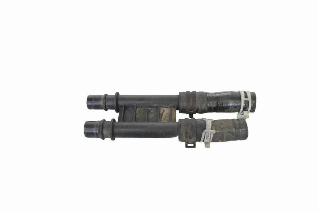 Engine coolant pipe/hose BK2118C266AD