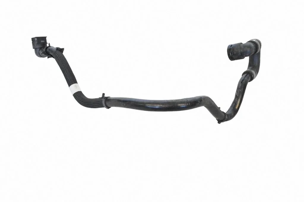 Engine coolant pipe/hose J9D38D138AD