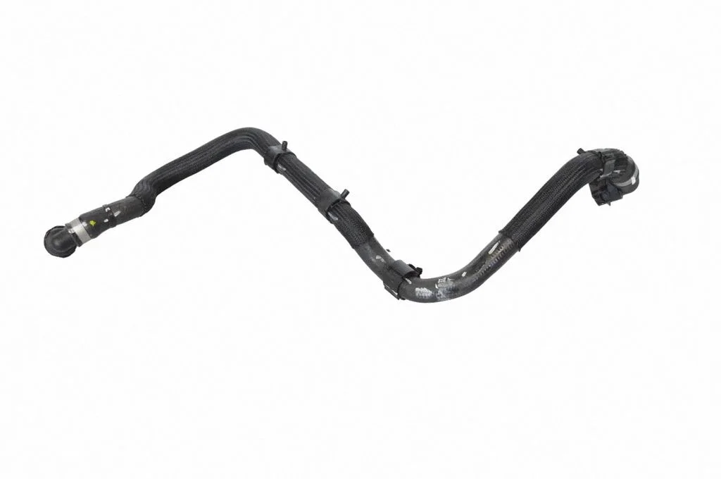 Engine coolant pipe/hose