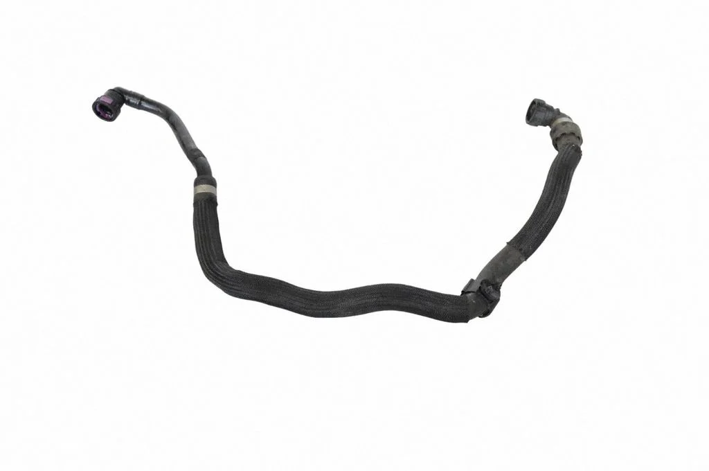 Engine coolant pipe/hose J9D38D316AC