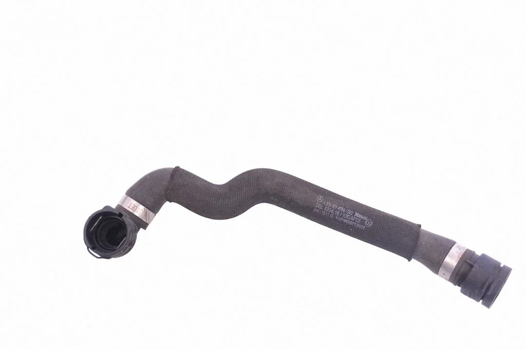 Engine coolant pipe/hose