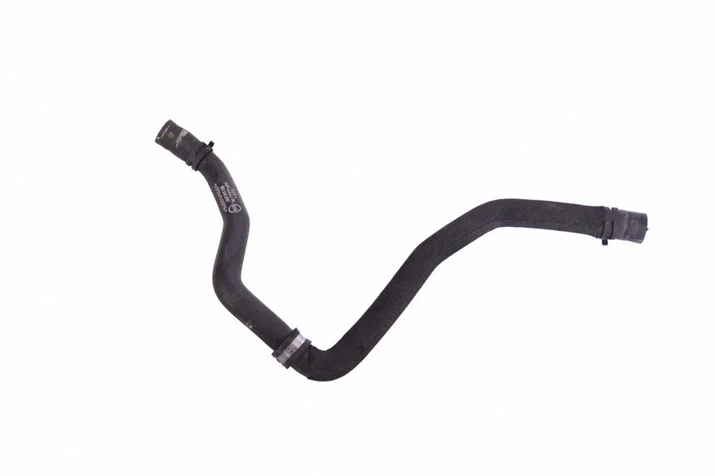 Motora dzesēšanas caurule (-es)/šļūtene (-es) 8R0819376T