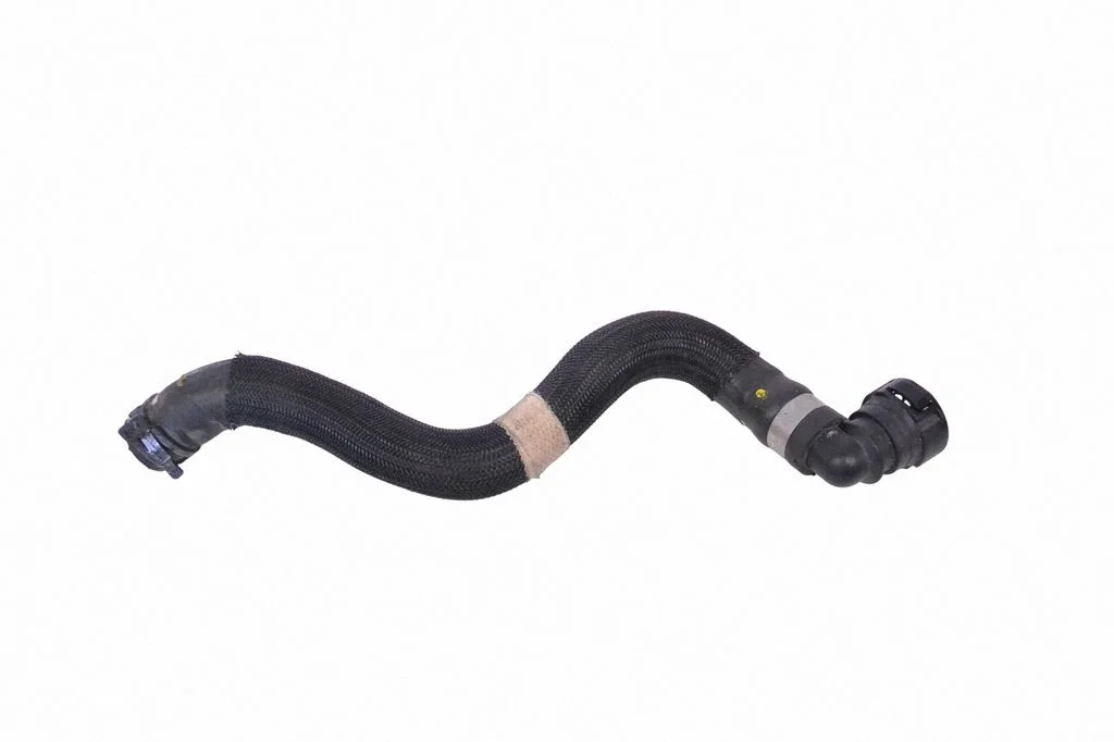 Engine coolant pipe/hose J9D38D116AC