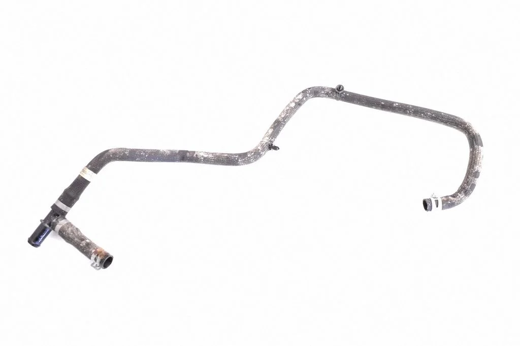 Engine coolant pipe/hose 104769000C