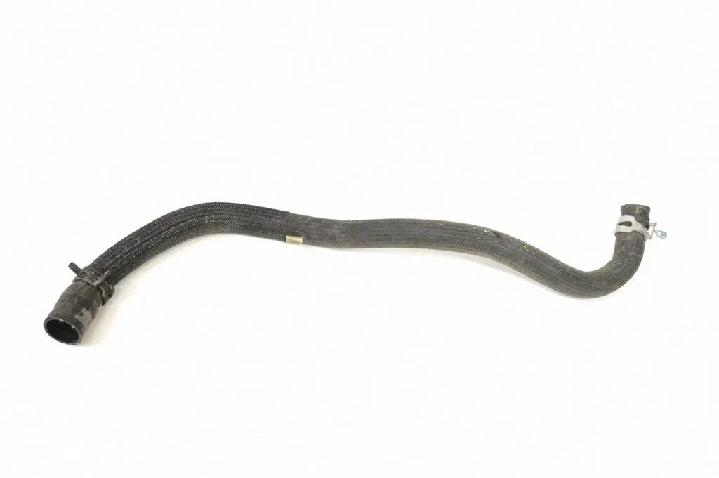Engine coolant pipe/hose 104627500E