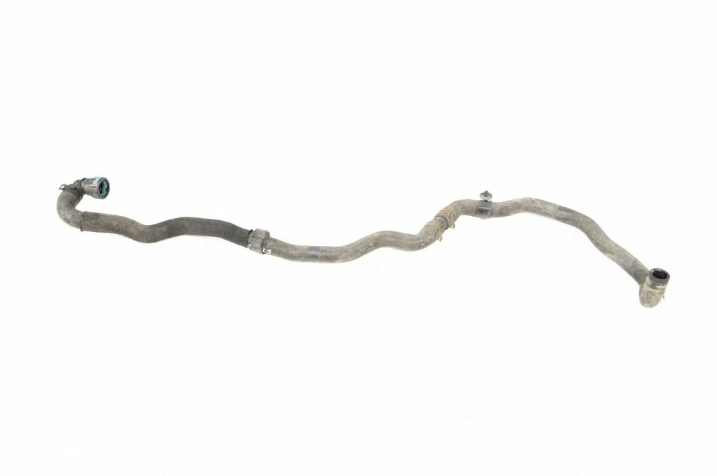 Mootori jahutusvedeliku toru / voolik FPLA8D050CC