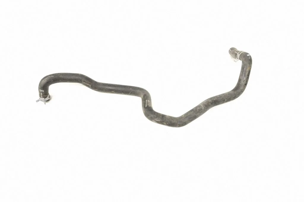 Engine coolant pipe/hose 31338302