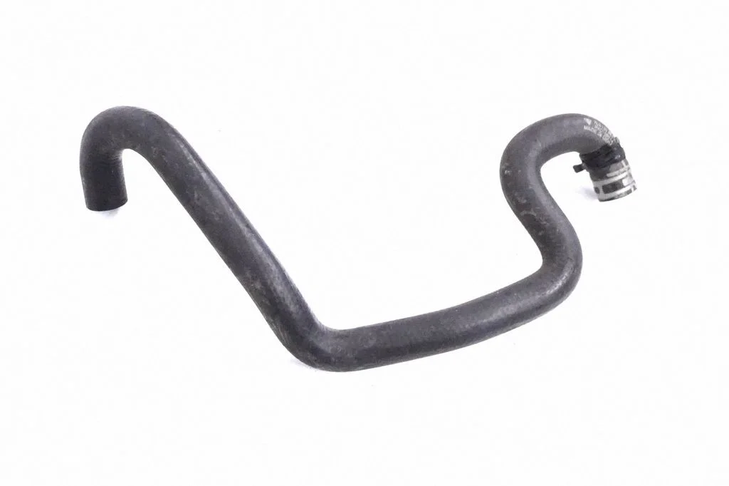 Motora dzesēšanas caurule (-es)/šļūtene (-es) 7L5133644A