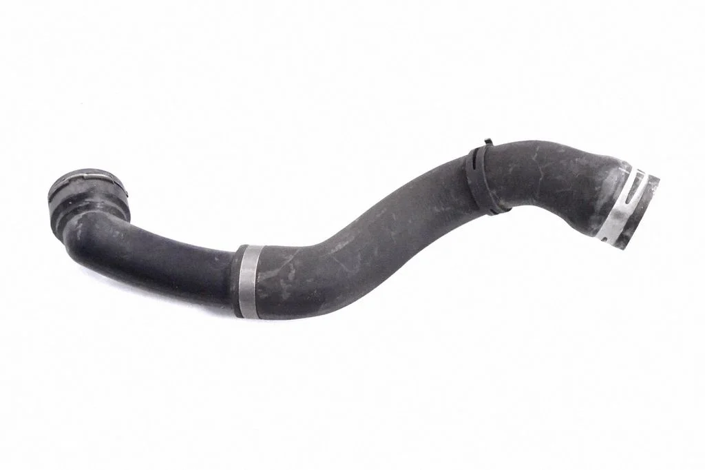 Motora dzesēšanas caurule (-es)/šļūtene (-es) 7L5122051A