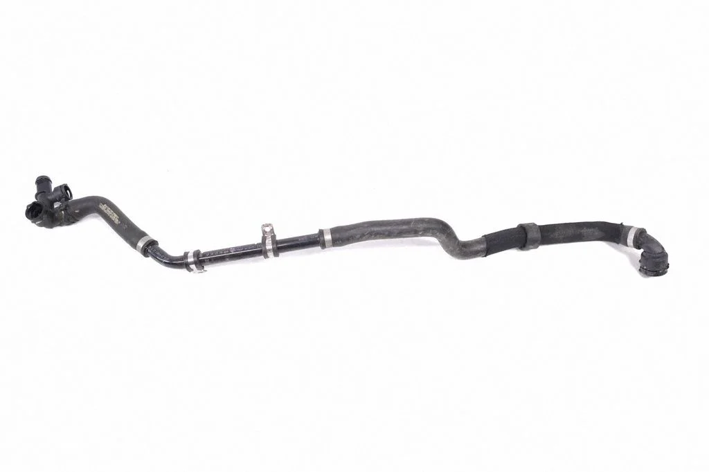 Motora dzesēšanas caurule (-es)/šļūtene (-es) A21350155001