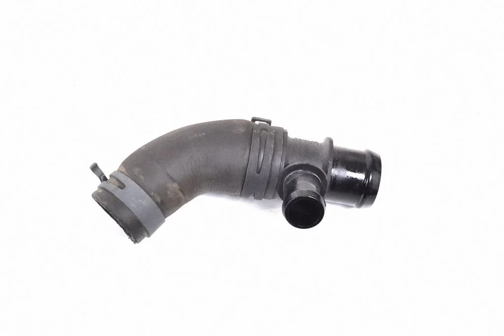 Motora dzesēšanas caurule (-es)/šļūtene (-es) 6R0122101