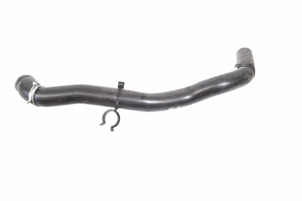 Engine coolant pipe/hose – Land Rover Discovery 4 - LR4 (2010-2016)