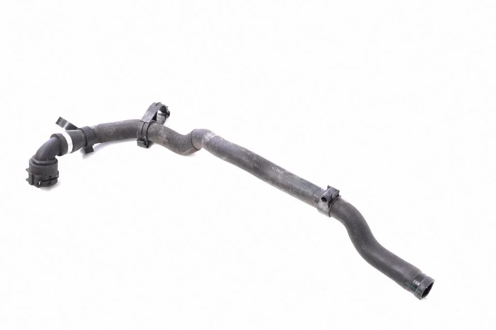 Przewody układu chłodzenia silnika 9181089