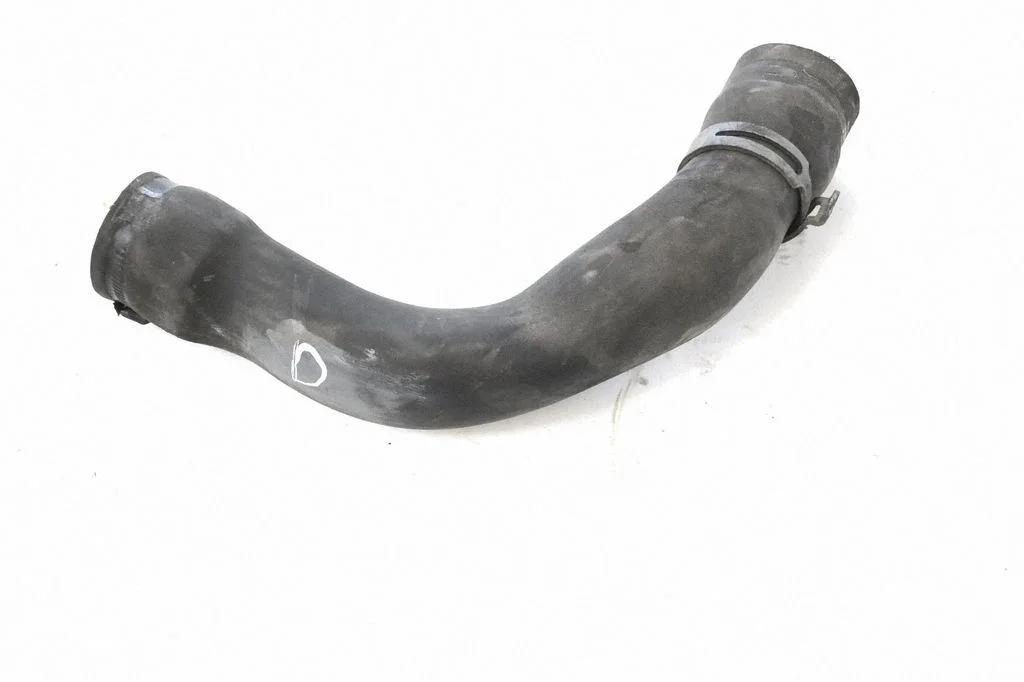 Motora dzesēšanas caurule (-es)/šļūtene (-es) A6398017862