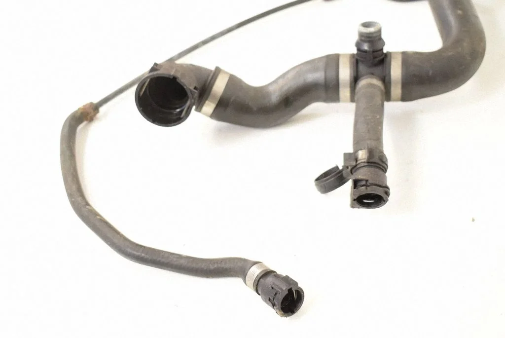 Engine coolant pipe/hose 7565095