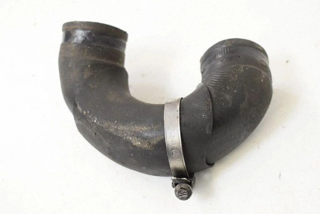 Engine coolant pipe/hose 7558071