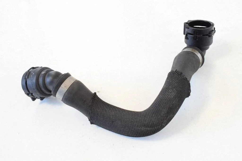 Engine coolant pipe/hose 7557185
