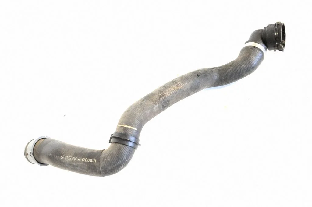 Engine coolant pipe/hose