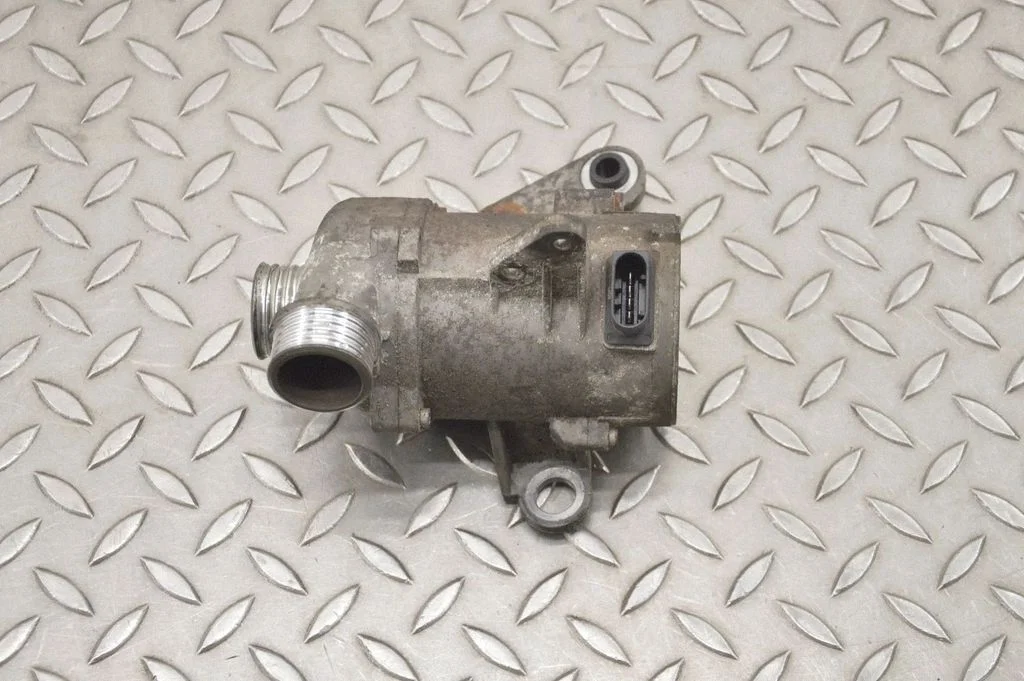 Pompa wody – BMW Seria 3 E90 E91 (2005-2012)