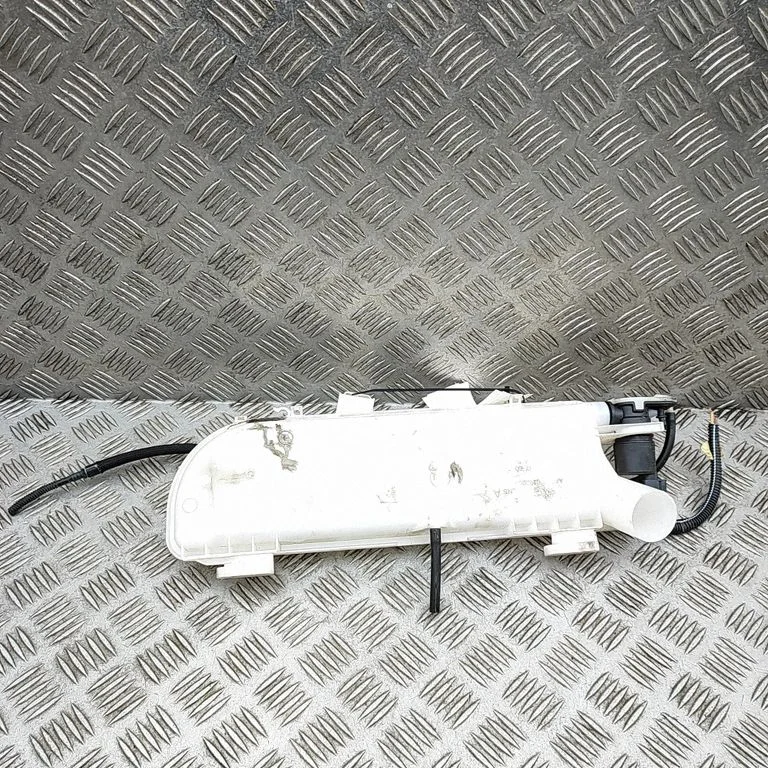 Coolant expansion tank/reservoir 9839957780