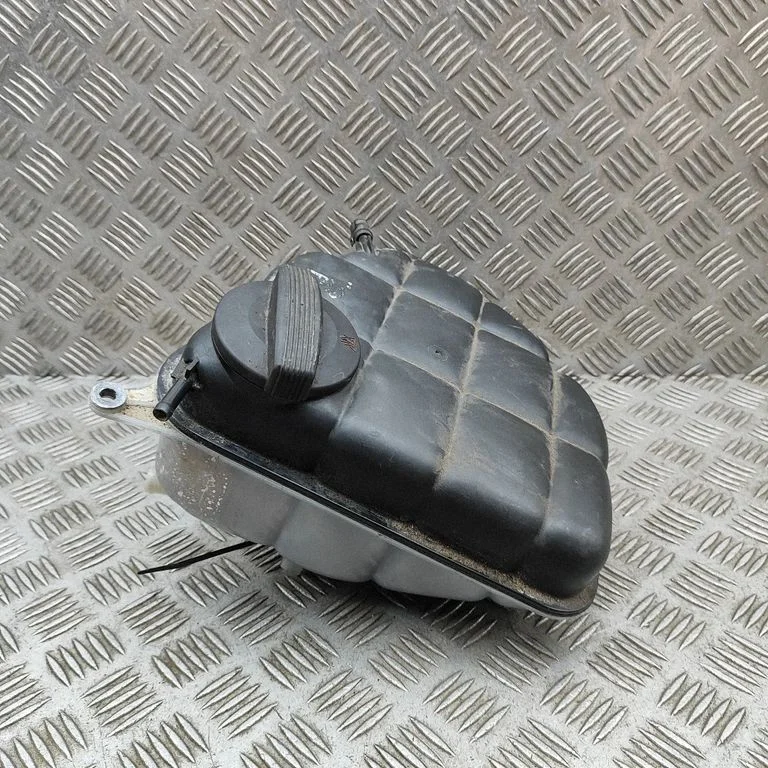 Coolant expansion tank/reservoir 3W0121403F
