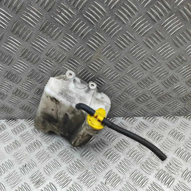 Dzesēšanas šķidruma izplešanās tvertne XM348A080AE