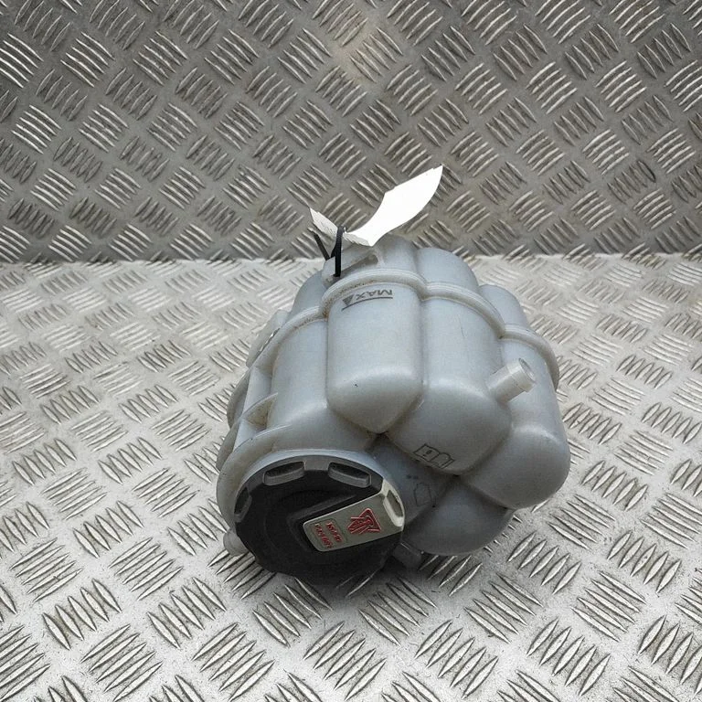 Coolant expansion tank/reservoir 8W2121403E
