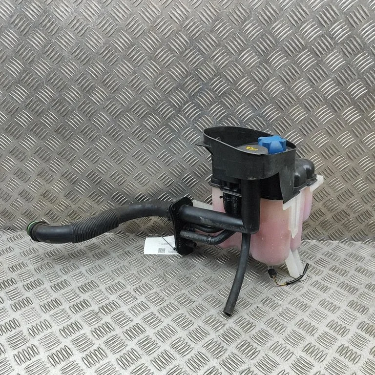 Coolant expansion tank/reservoir 99610604710