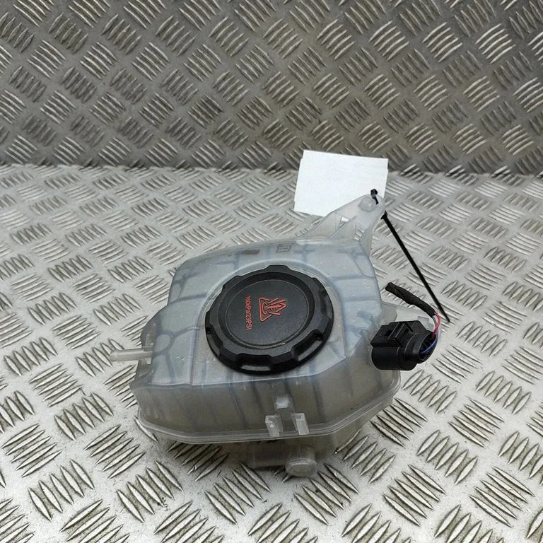 Zbiorniczek wyrównawczy płynu chłodniczego 5WA121407E