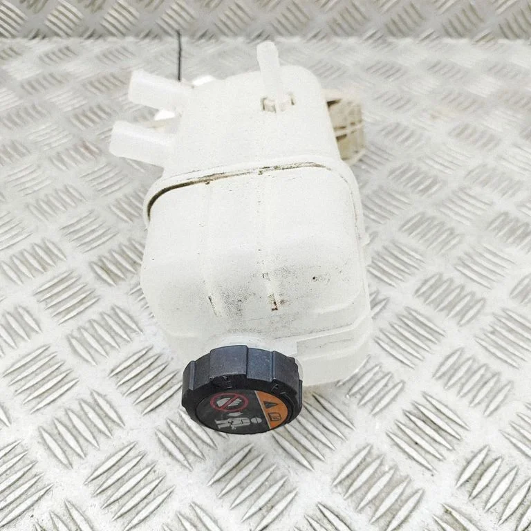 Coolant expansion tank/reservoir 25430Q4010