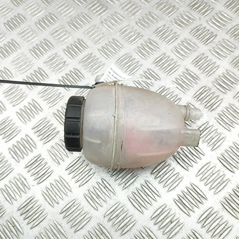 Coolant expansion tank/reservoir – Mercedes-Benz C-Class W205 (2014-2021)
